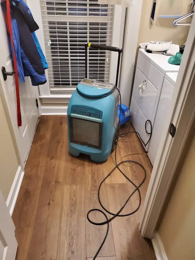 Commercial dehumidifier deployed for Flood Damage Cleanup in Orlovista